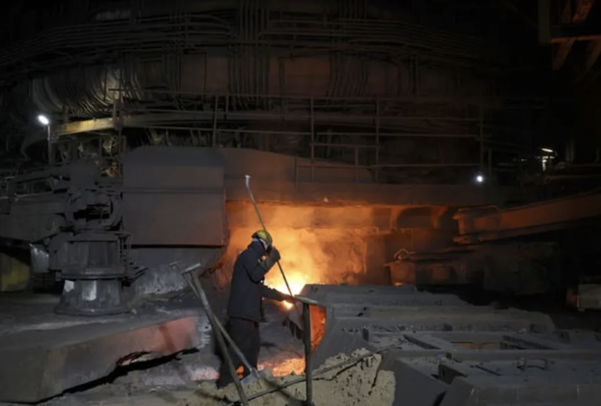 Pekín 'muy insatisfecho' mientras el Reino Unido toma el control de British Steel